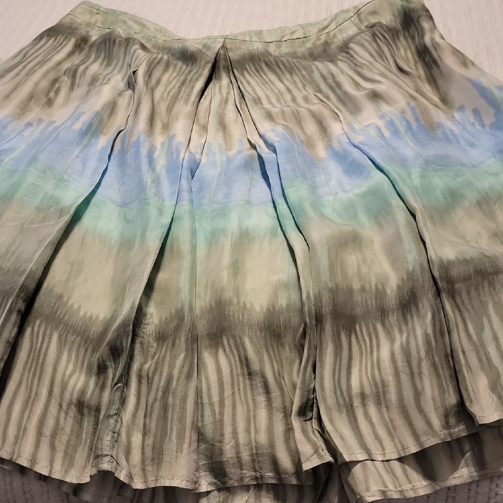 Bandolino Blue And Green Pleated Skirt